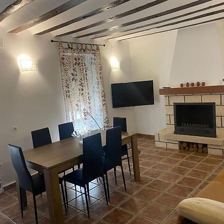 Agradable Casa Con Chimenea Interior Y Barbacoa. Villa Graja de Iniesta Bagian luar foto