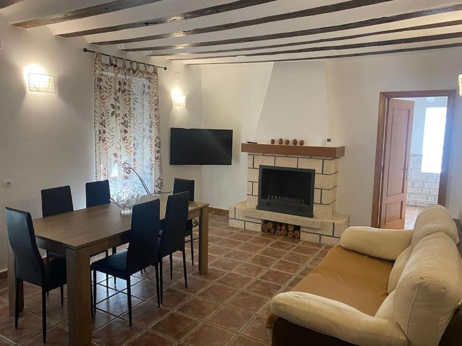 Agradable Casa Con Chimenea Interior Y Barbacoa. Villa Graja de Iniesta Bagian luar foto