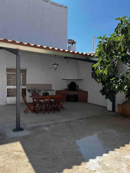 Agradable Casa Con Chimenea Interior Y Barbacoa. Villa Graja de Iniesta Bagian luar foto