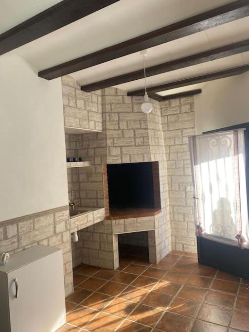 Agradable Casa Con Chimenea Interior Y Barbacoa. Villa Graja de Iniesta Bagian luar foto